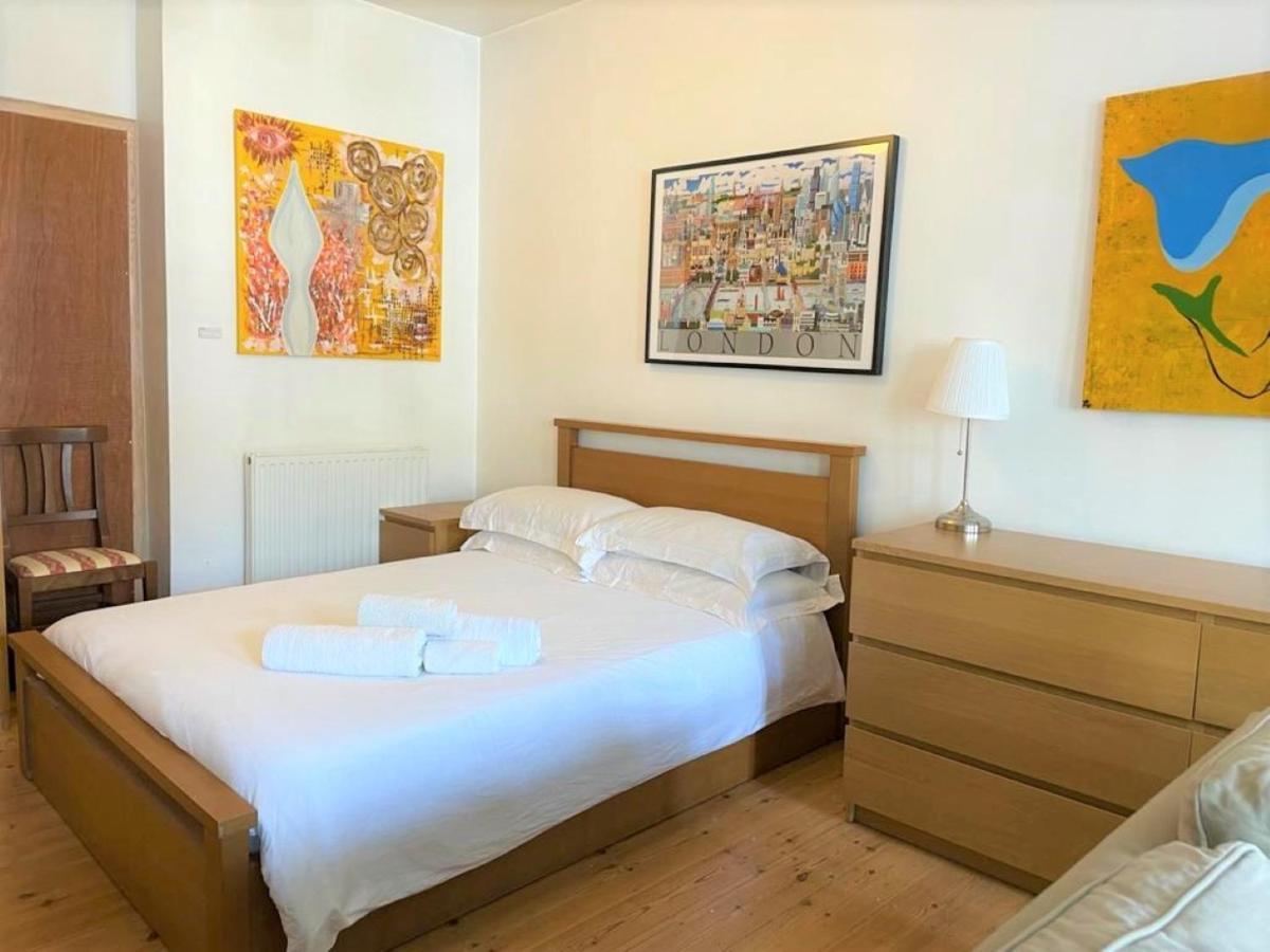Flat Without Kitchen At Kentish Town * Лондон